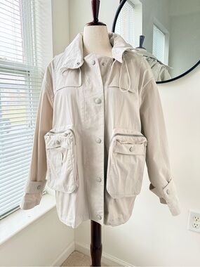 Zara Cream Hooded Utility Jacket with Front Flap Pockets- Limited Edition